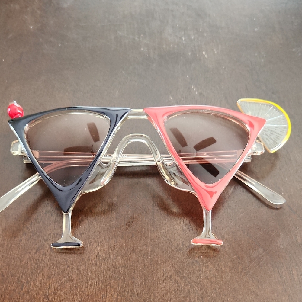 Fun Cocktail-Themed Sunglasses